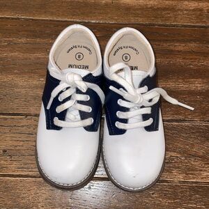 Classic boys footnotes shoes.